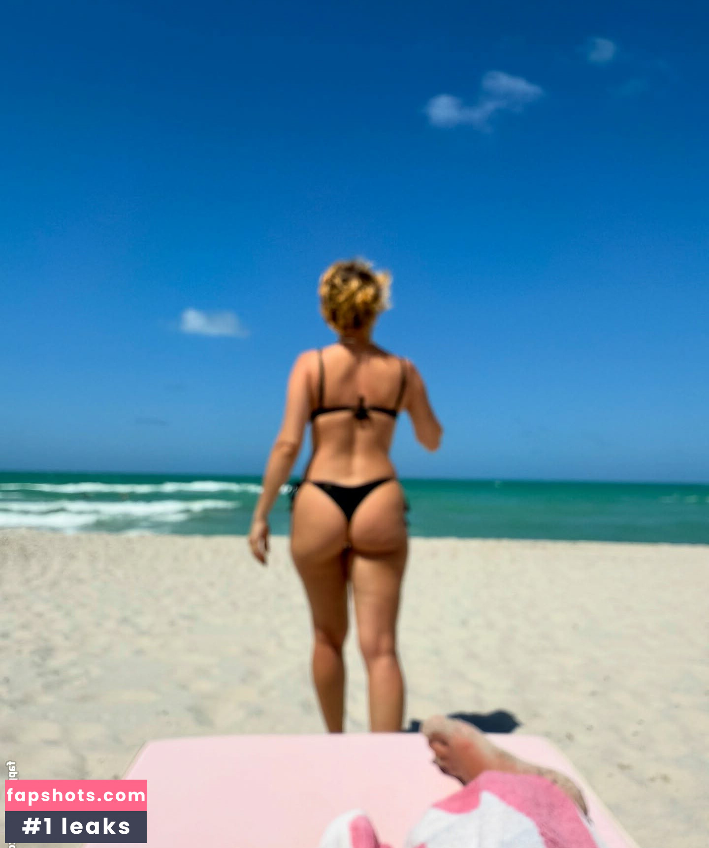 Lorena Comparato gallery photo #5