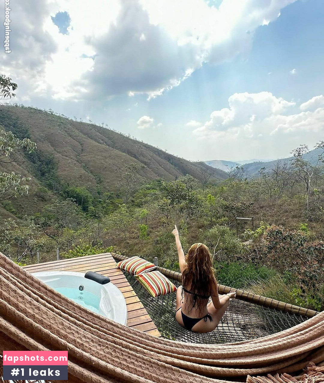 Lorena Comparato nude babe gallery