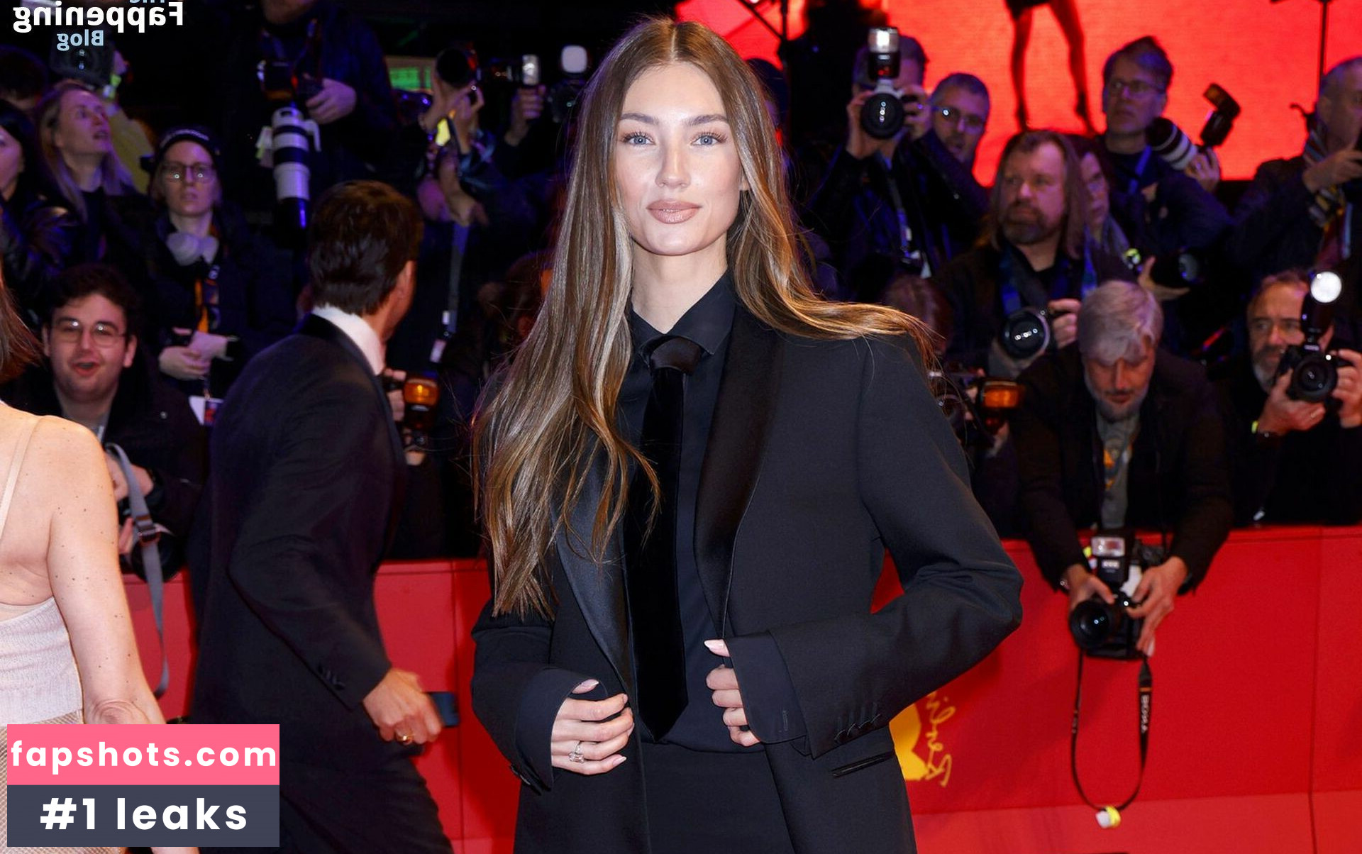 Lorena Rae gallery photo #133