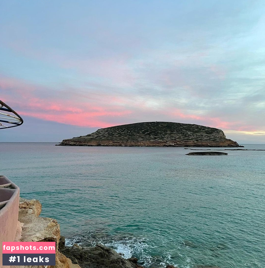 Lorena Rae gallery photo #180