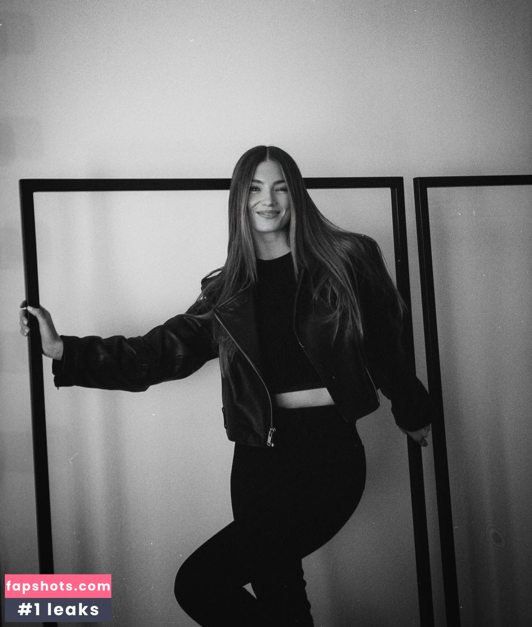 Lorena Rae gallery photo #186