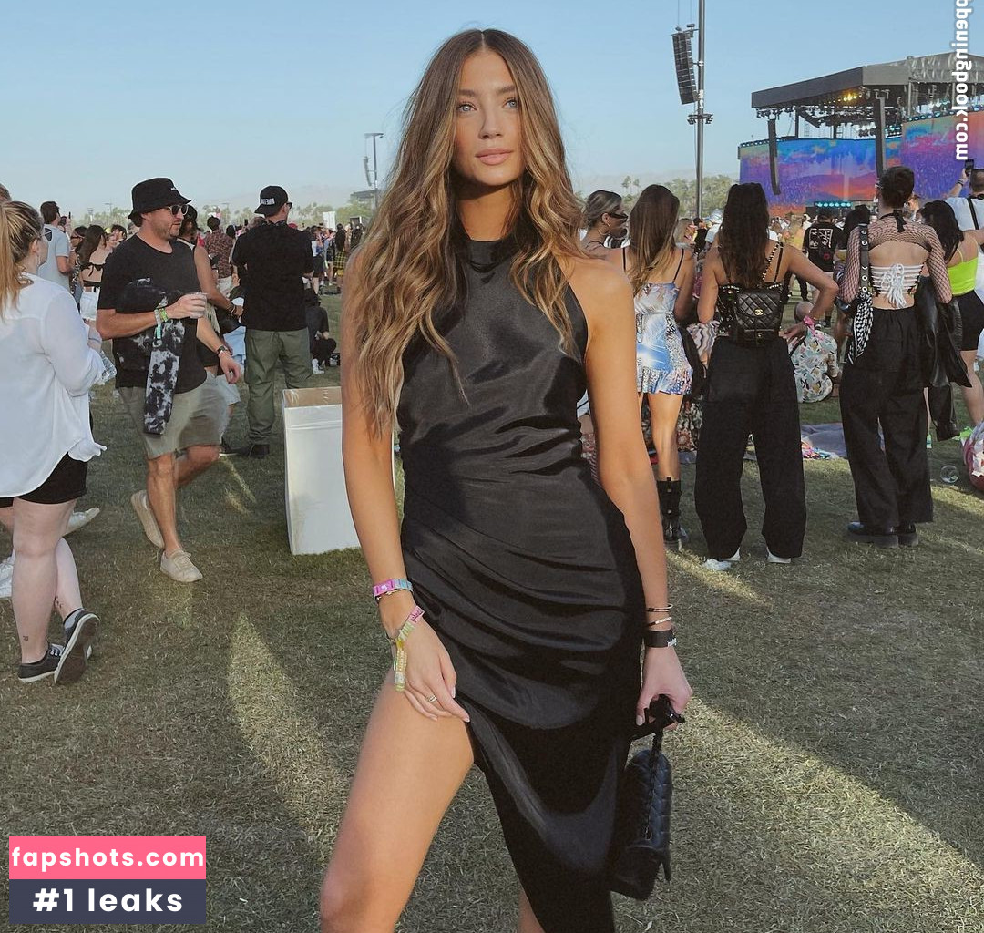 Lorena Rae gallery photo #189