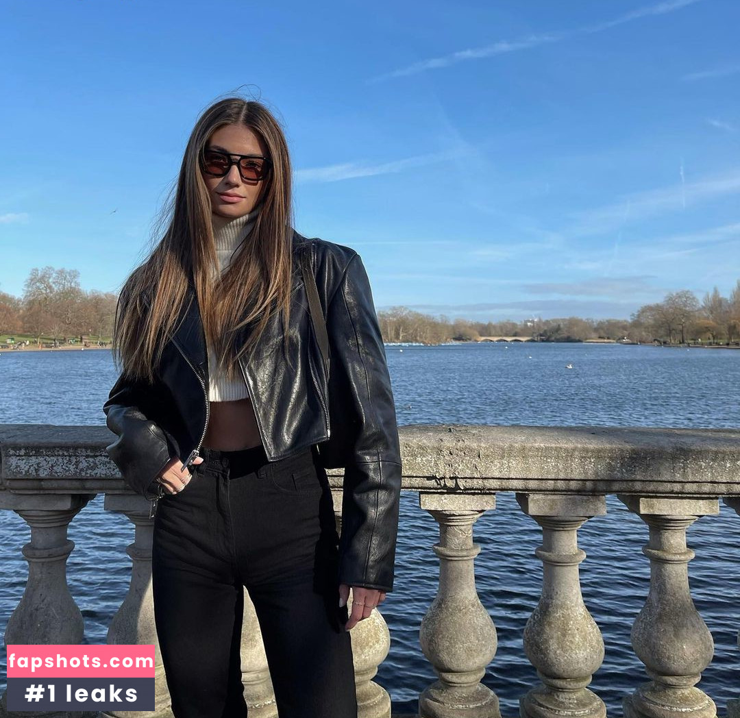 Lorena Rae gallery photo #195