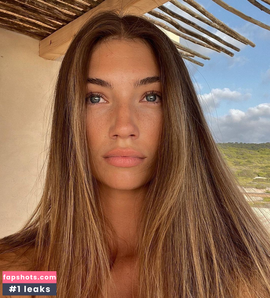 Lorena Rae nude babe gallery