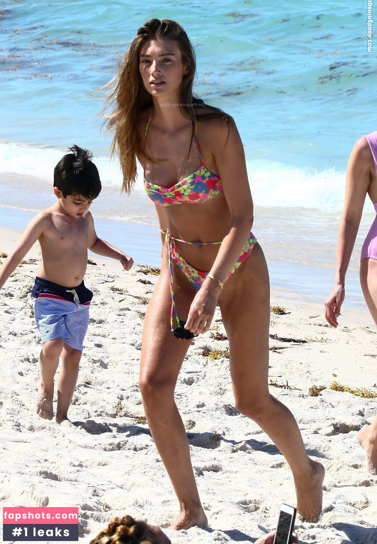 Lorena Rae gallery photo #232