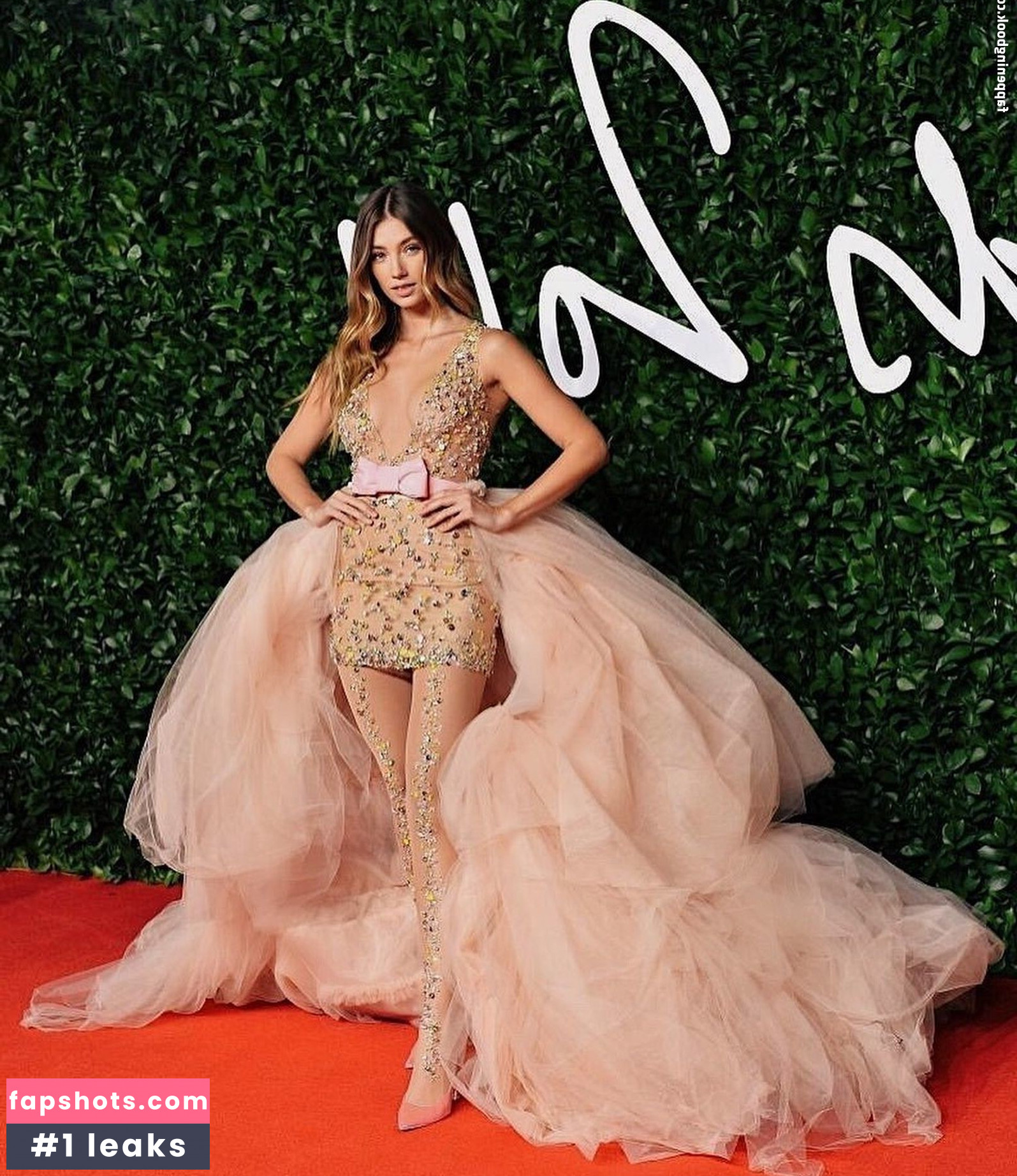 Lorena Rae gallery photo #264