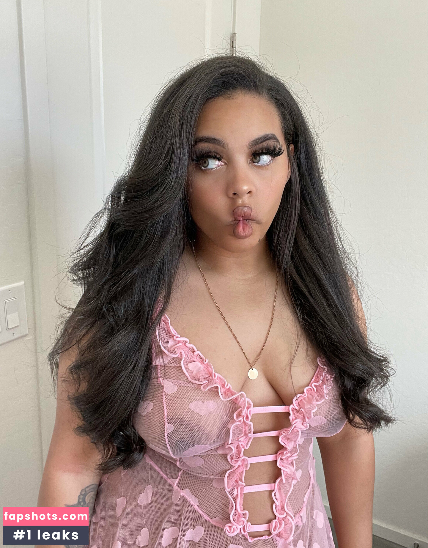 lorenonyx gallery photo #5