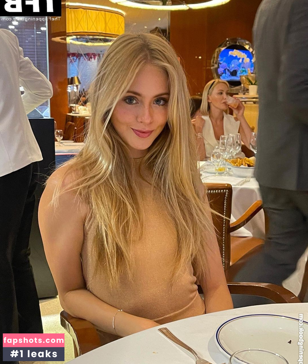 Loreto Peralta gallery photo #6