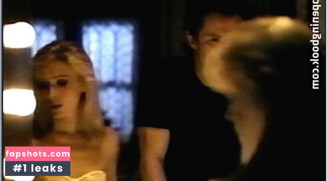 Lori Hallier gallery photo #3