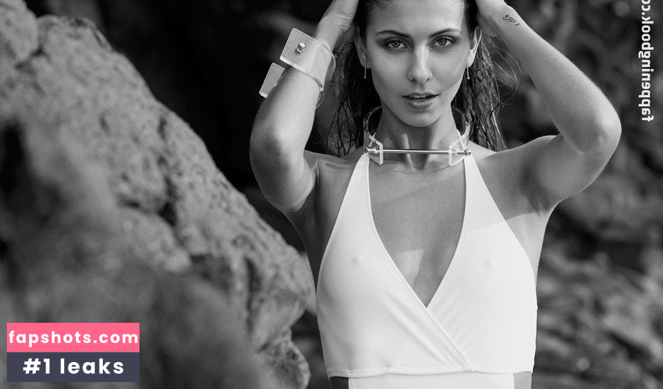 Lori McKenzie gallery photo #11