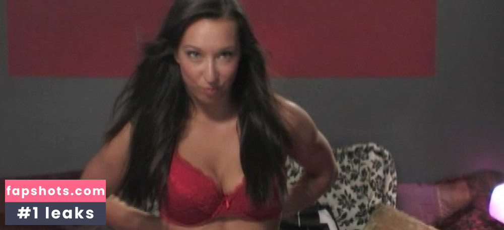 Lorianne Dye nude babe gallery