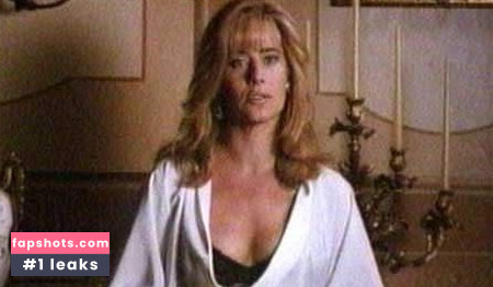 Lorraine Bracco gallery photo #16