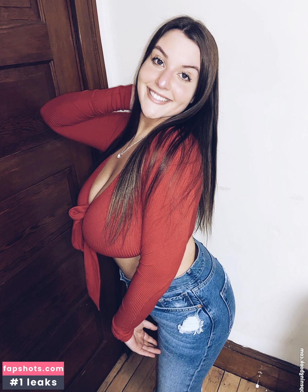 Lorraine De Souza gallery photo #3