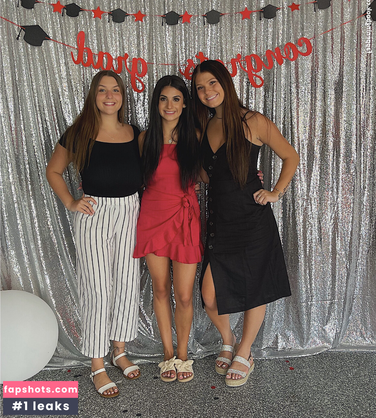 Lorraine De Souza gallery photo #31