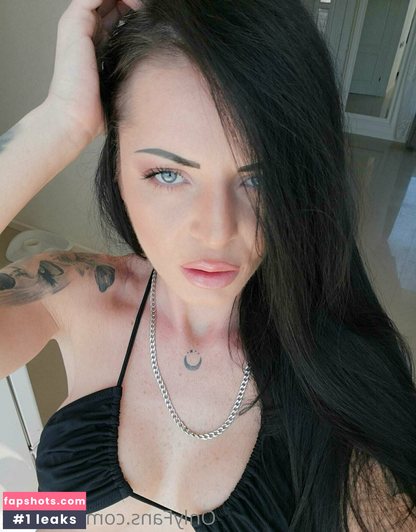 lory_tatt gallery photo #30