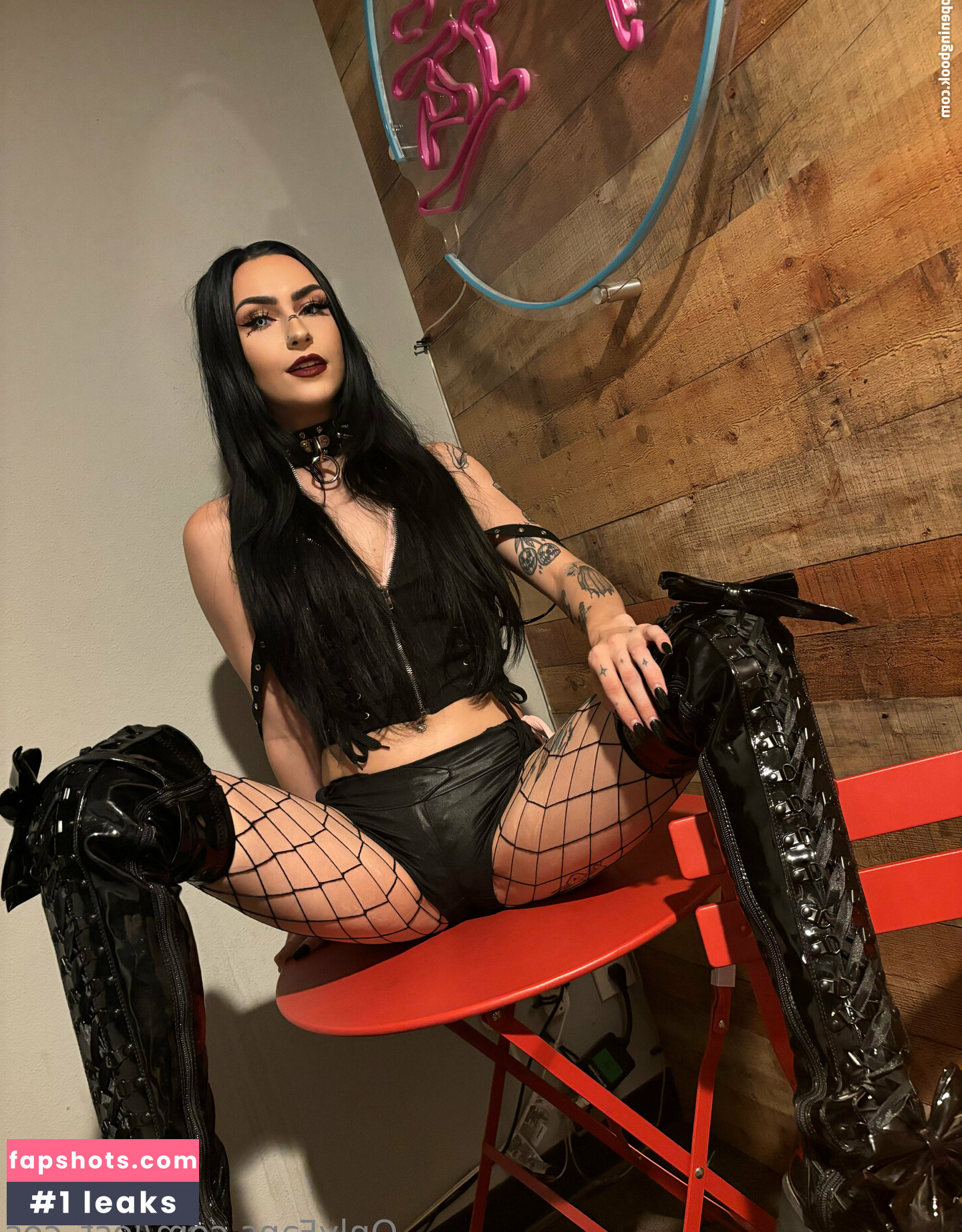 lost_cos gallery photo #3