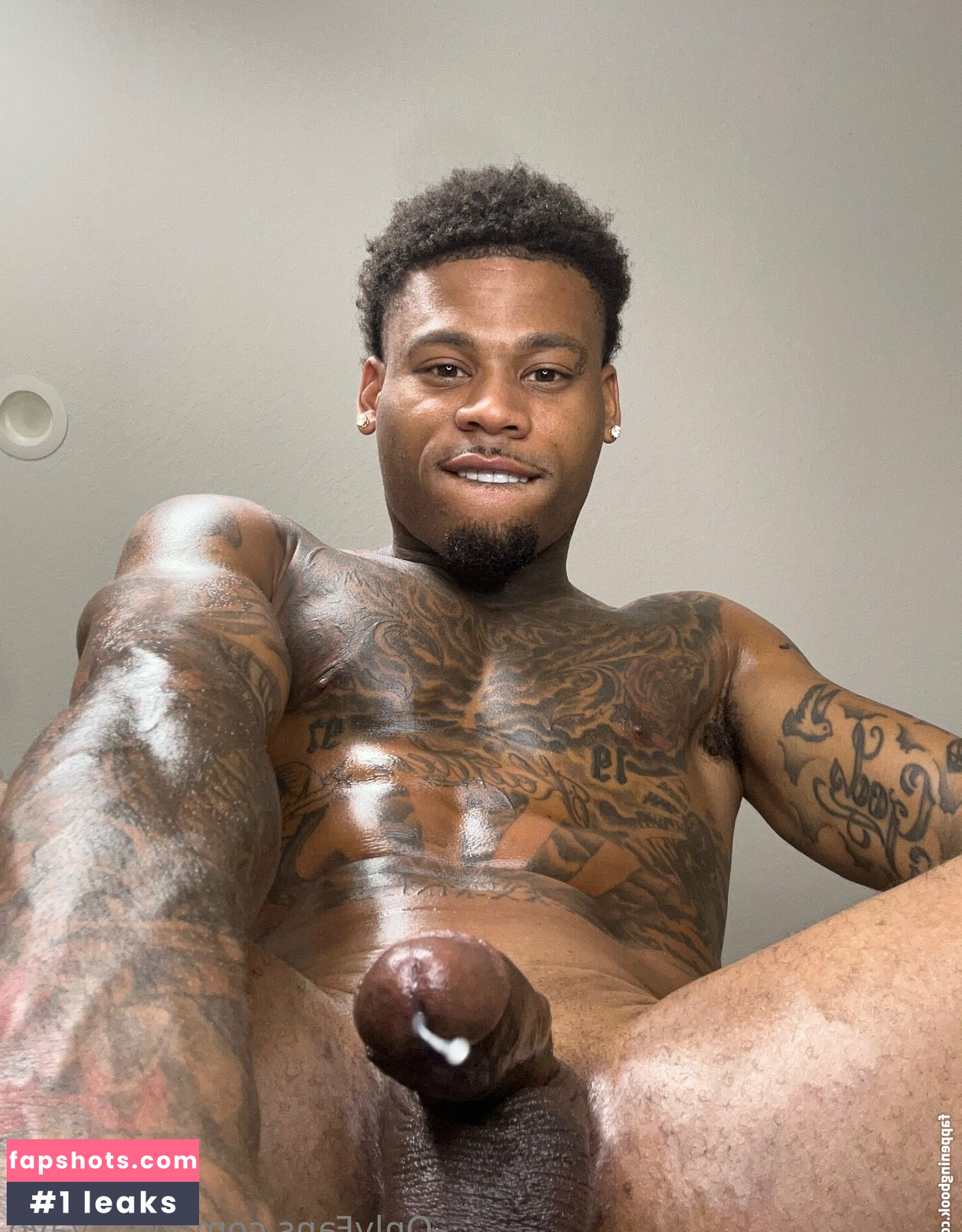 lotsofyayo gallery photo #2