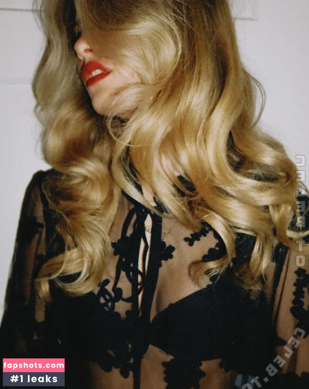 Lotta Emilie Stichler gallery photo #12