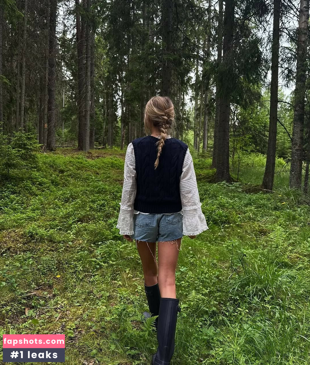 Lotta Emilie Stichler gallery photo #13