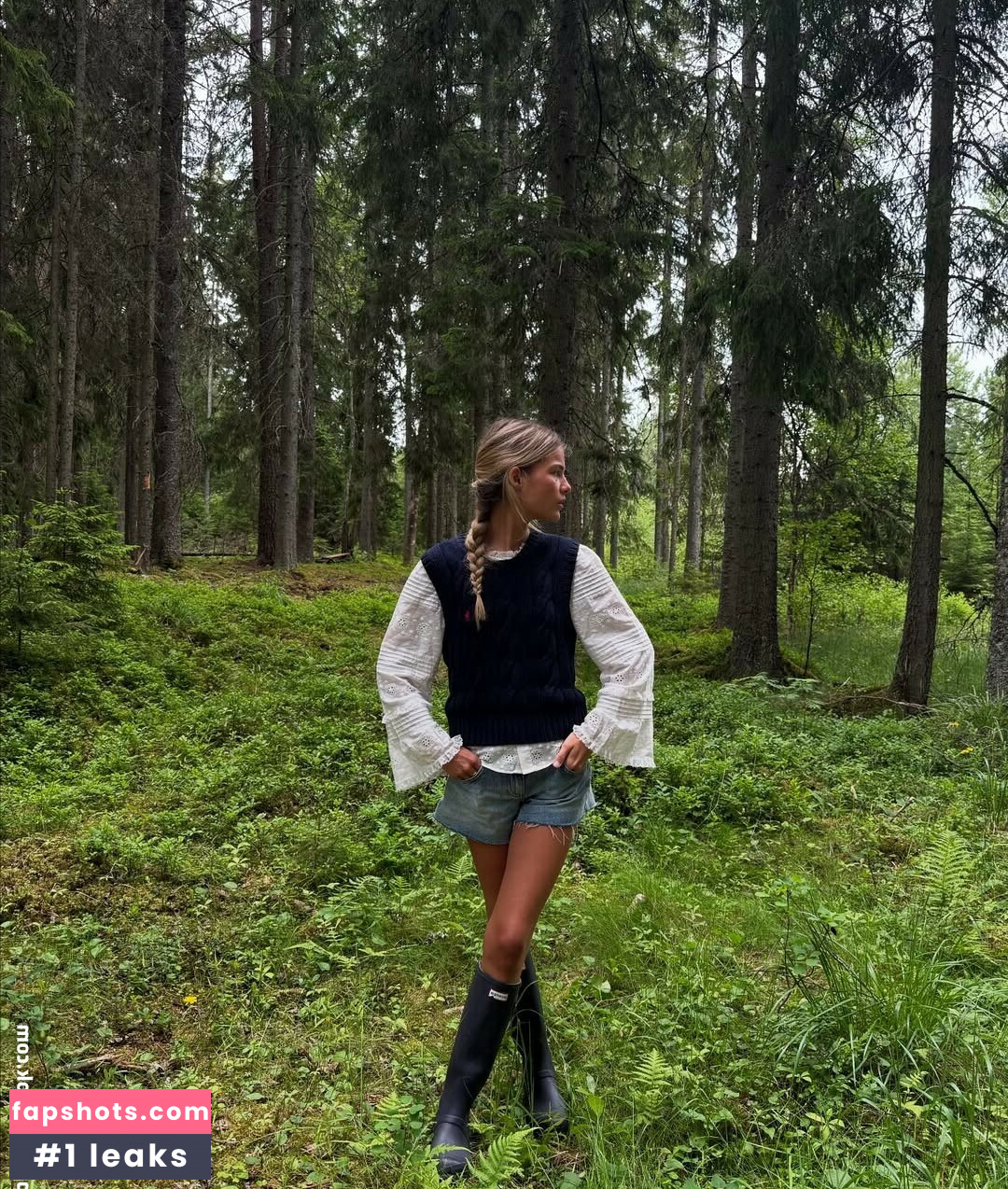 Lotta Emilie Stichler gallery photo #14