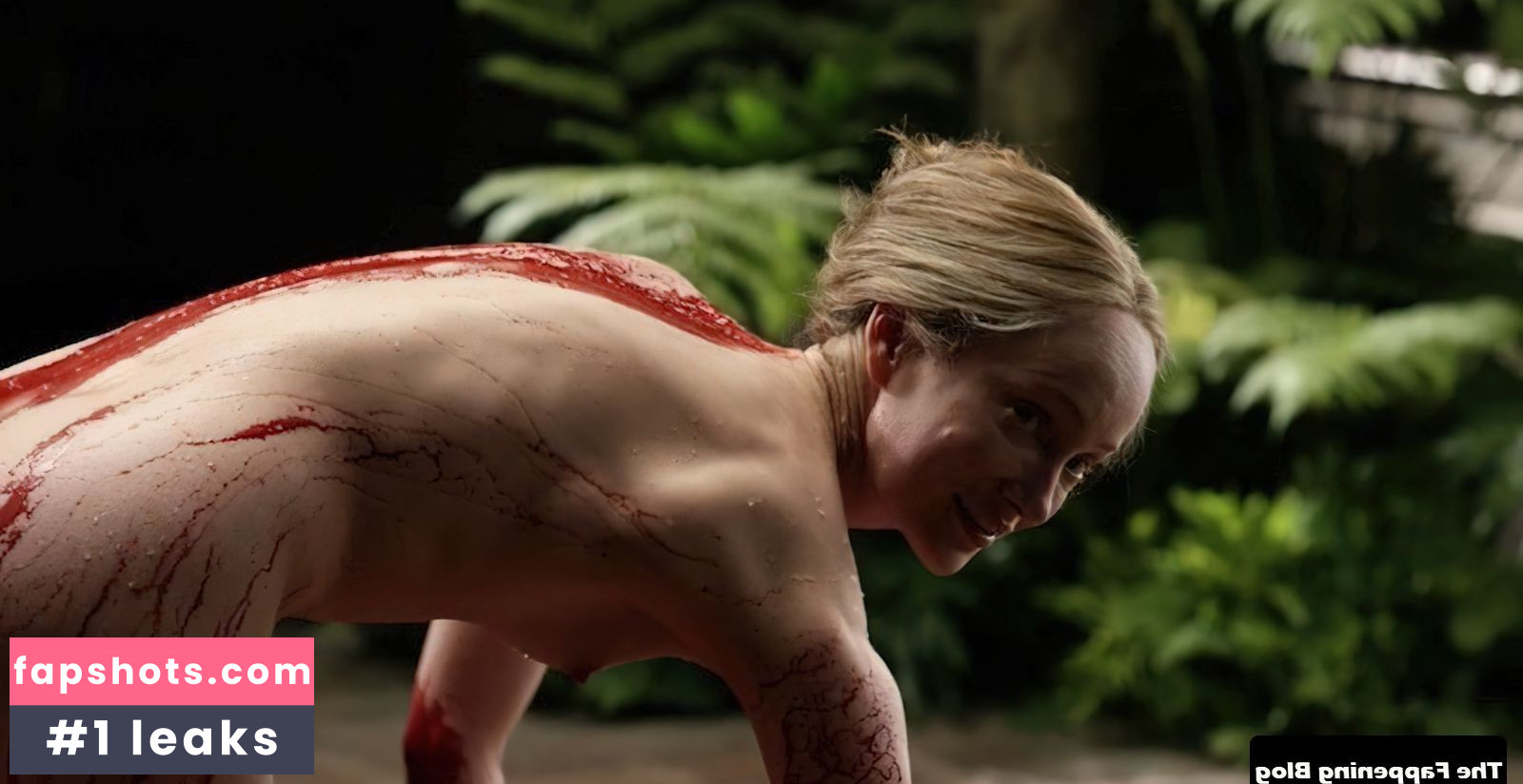 Lotte Verbeek gallery photo #17