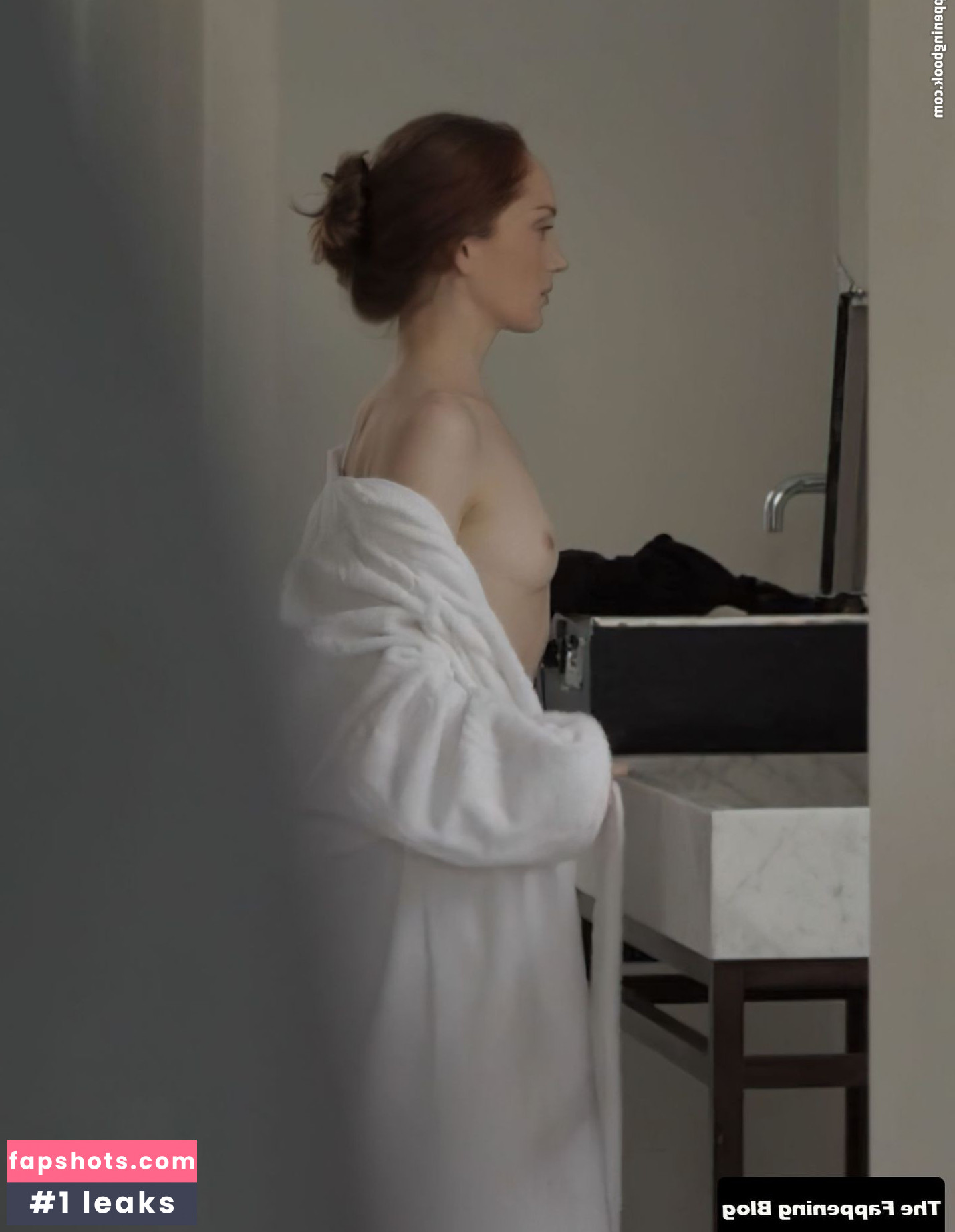 Lotte Verbeek gallery photo #34