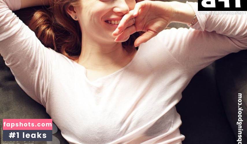 Lotte Verbeek gallery photo #42