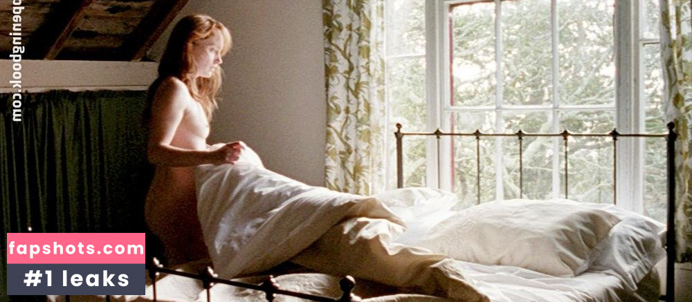 Lotte Verbeek gallery photo #79