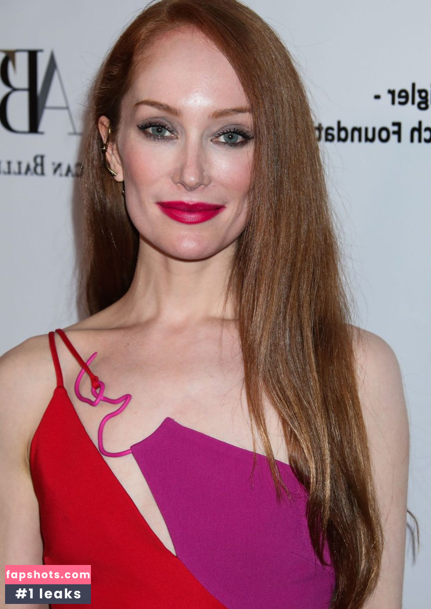 Lotte Verbeek gallery photo #85