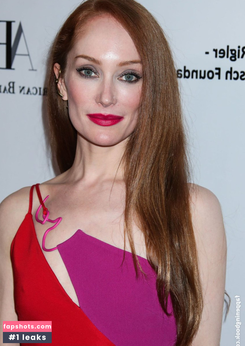 Lotte Verbeek gallery photo #87