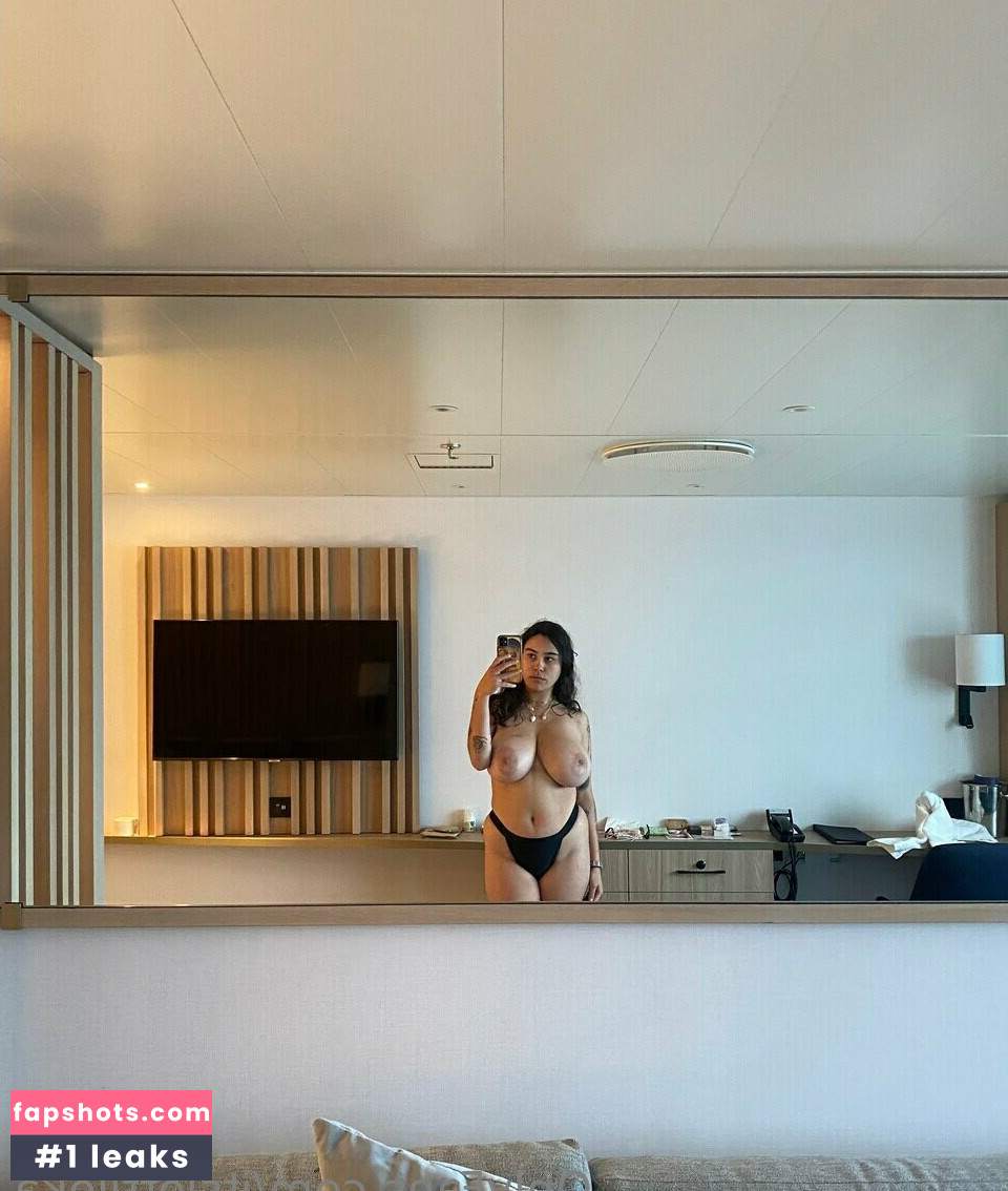 Lotti Loka gallery photo #28