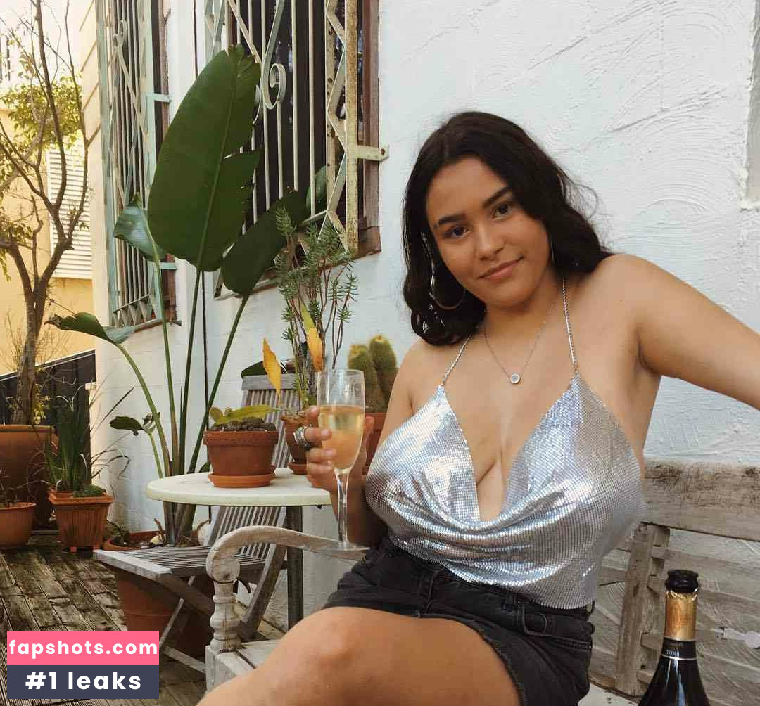 Lotti Loka gallery photo #29