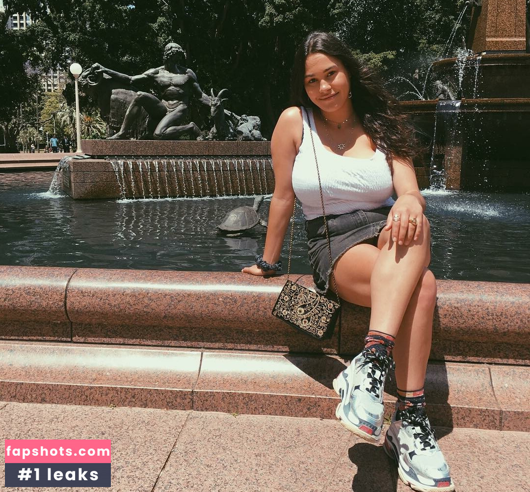 Lotti Loka gallery photo #56