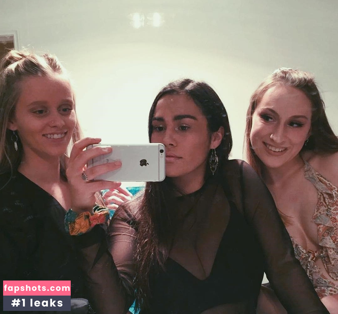 Lotti Loka gallery photo #68