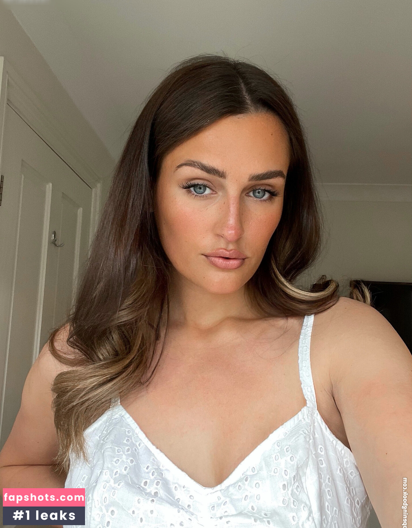 lottie_m aka charlottemx Nahé úniky fotek pouze od fanoušků #54 - Fapshots