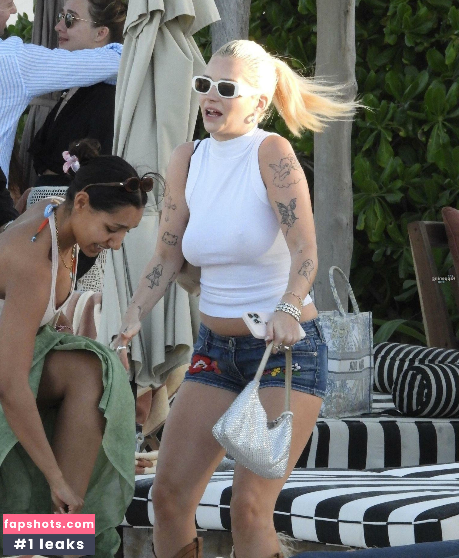 Lottie Moss gallery photo #103