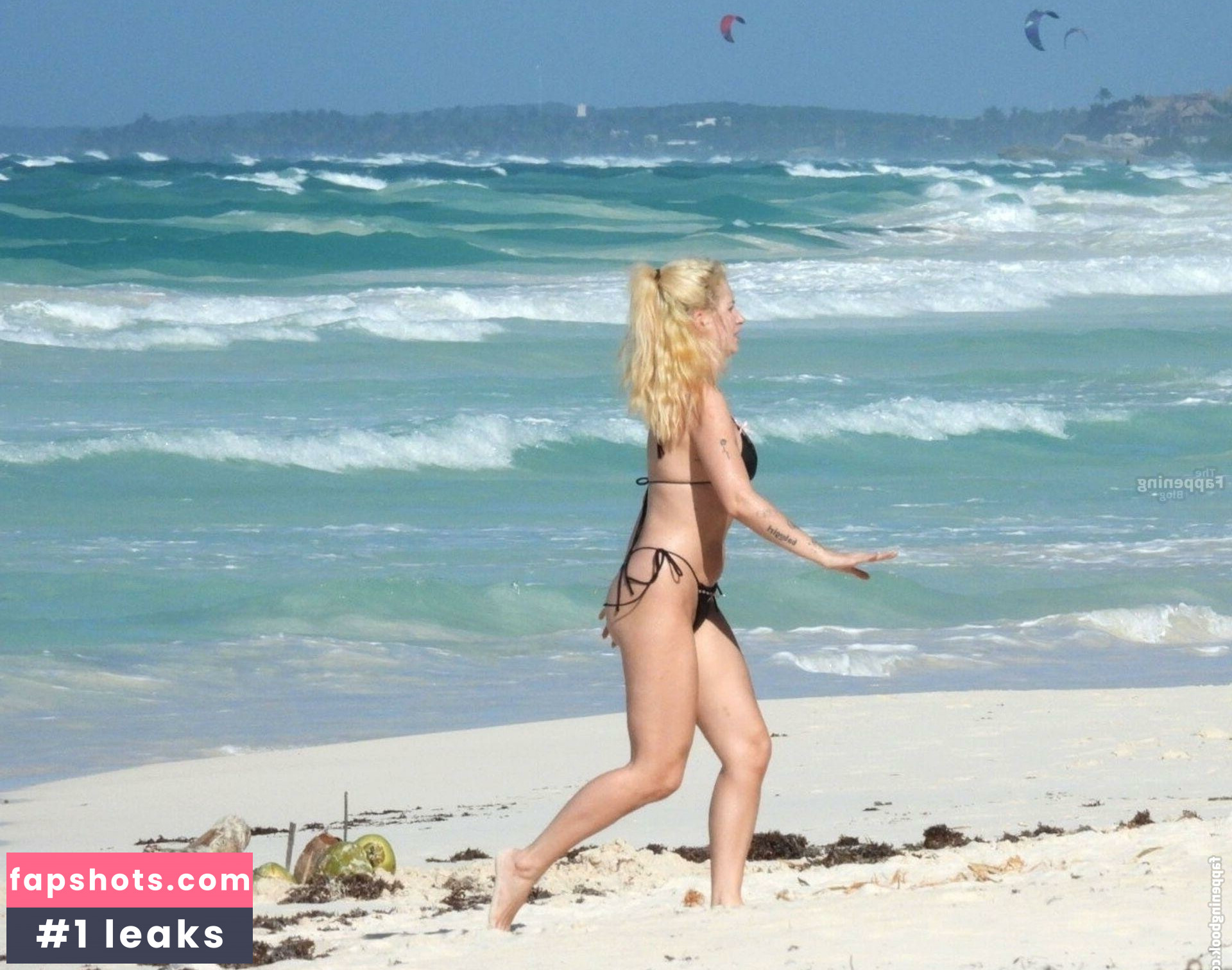 Lottie Moss gallery photo #64