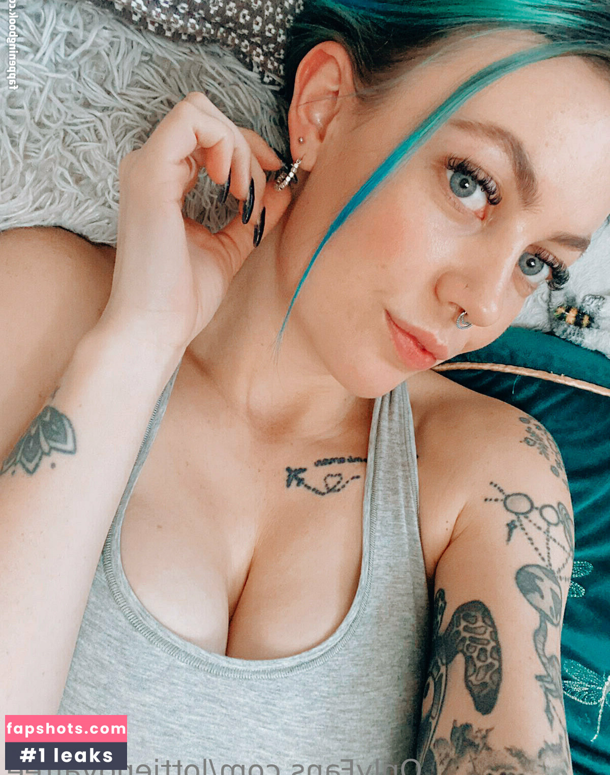 lottienovafree gallery photo #2