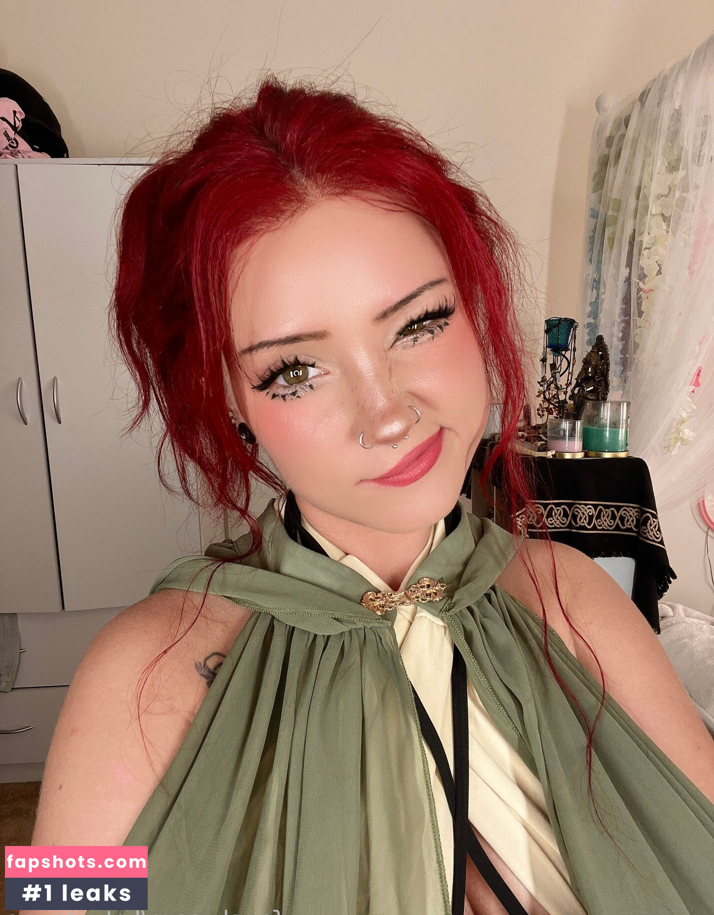 LotusJayne gallery photo #36