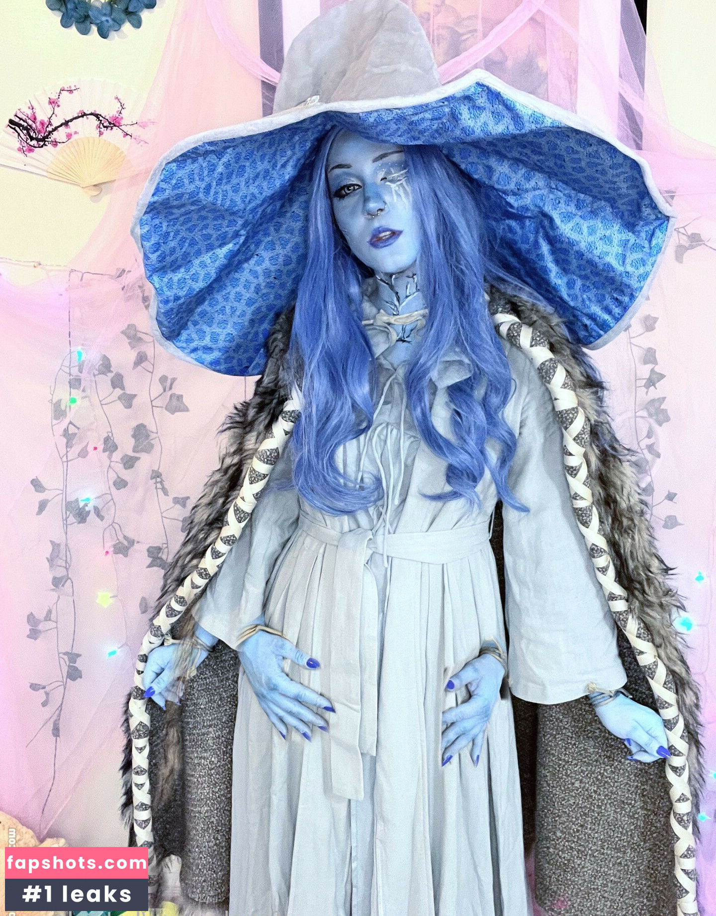 LotusJayne gallery photo #73