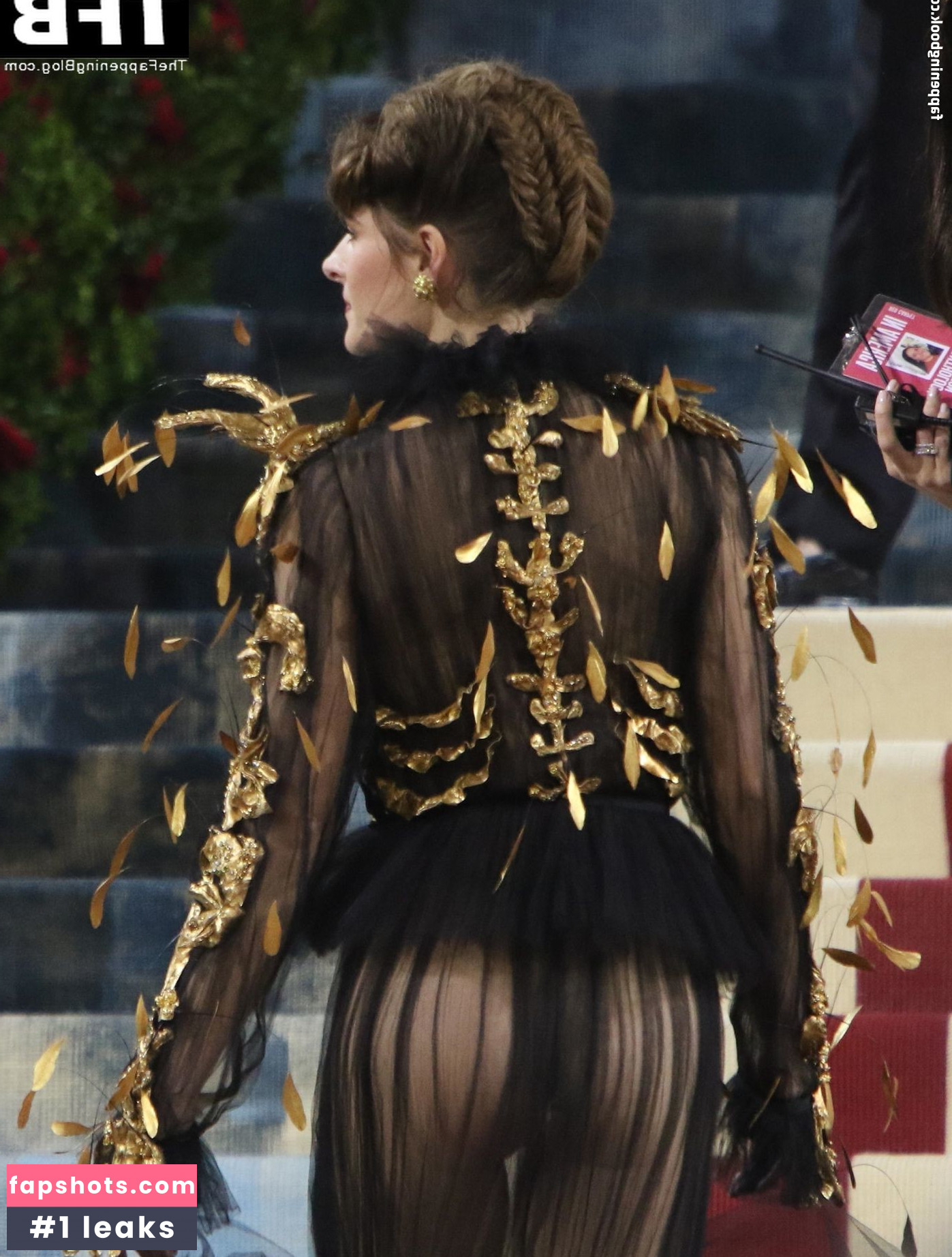 Louisa Jacobson gallery photo #5