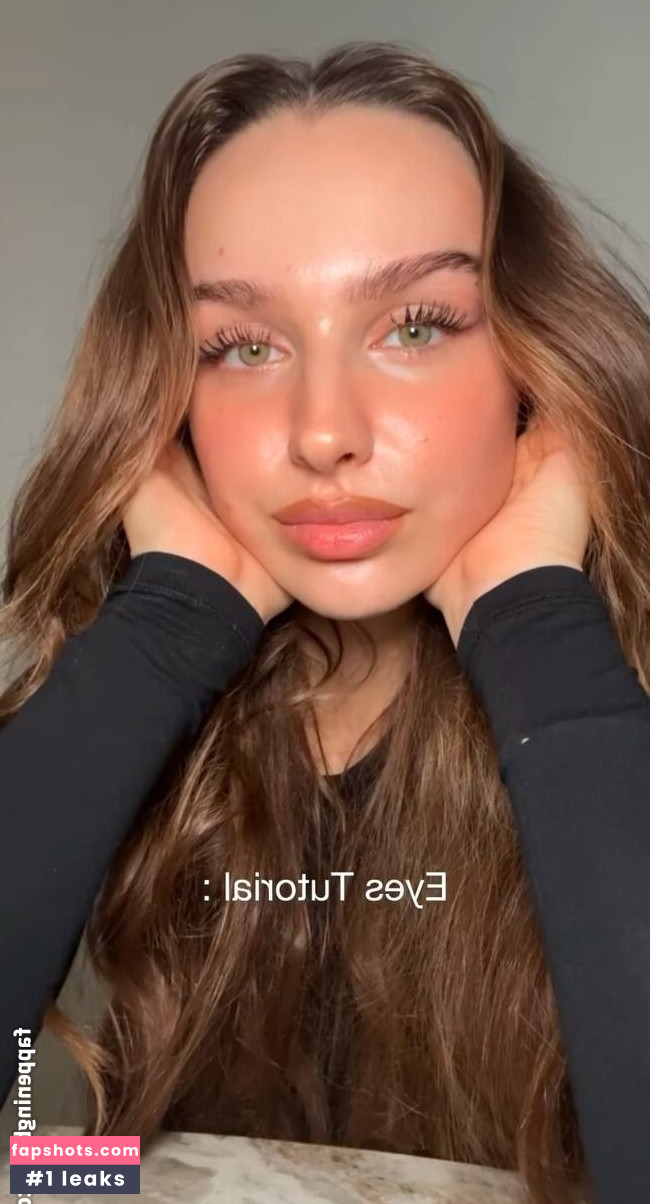 Louisa Jindaoui gallery photo #15