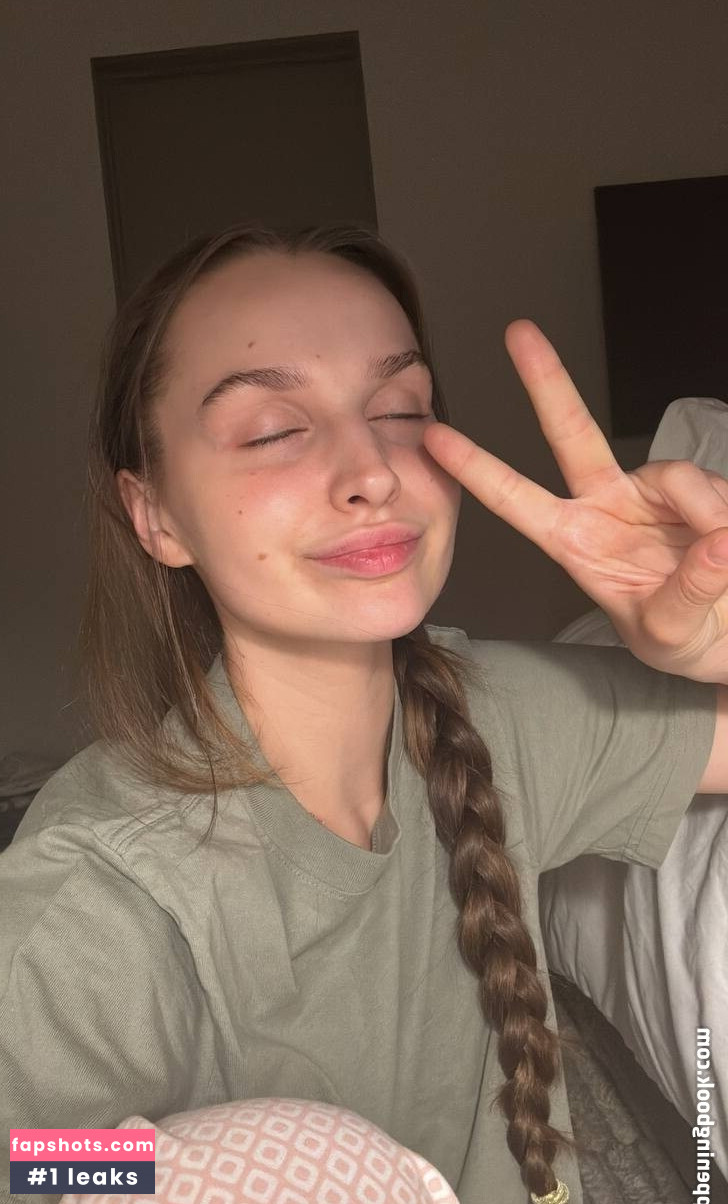 Louisa Jindaoui gallery photo #16