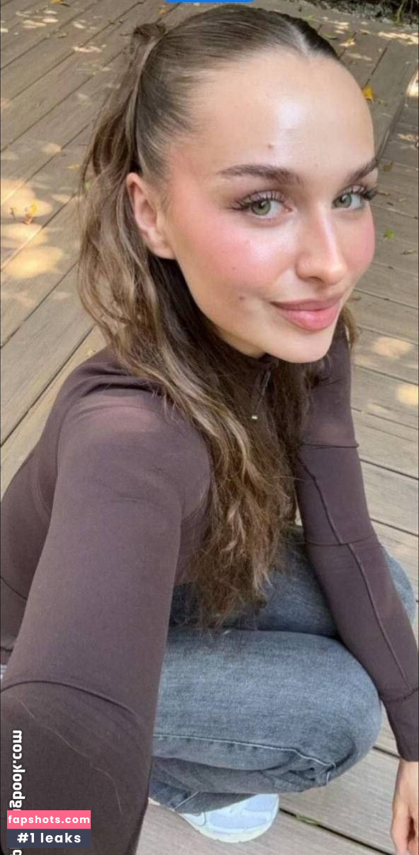 Louisa Jindaoui gallery photo #21