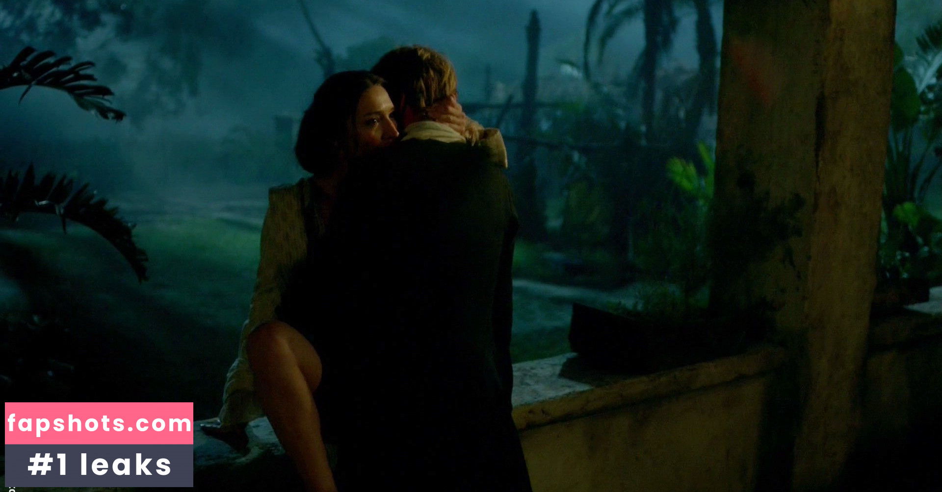 Louise Barnes gallery photo #6