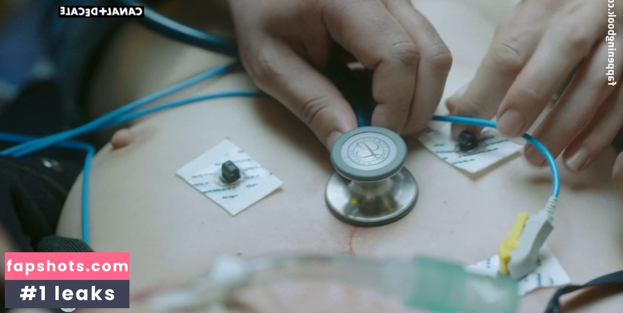 Louise Bourgoin gallery photo #26