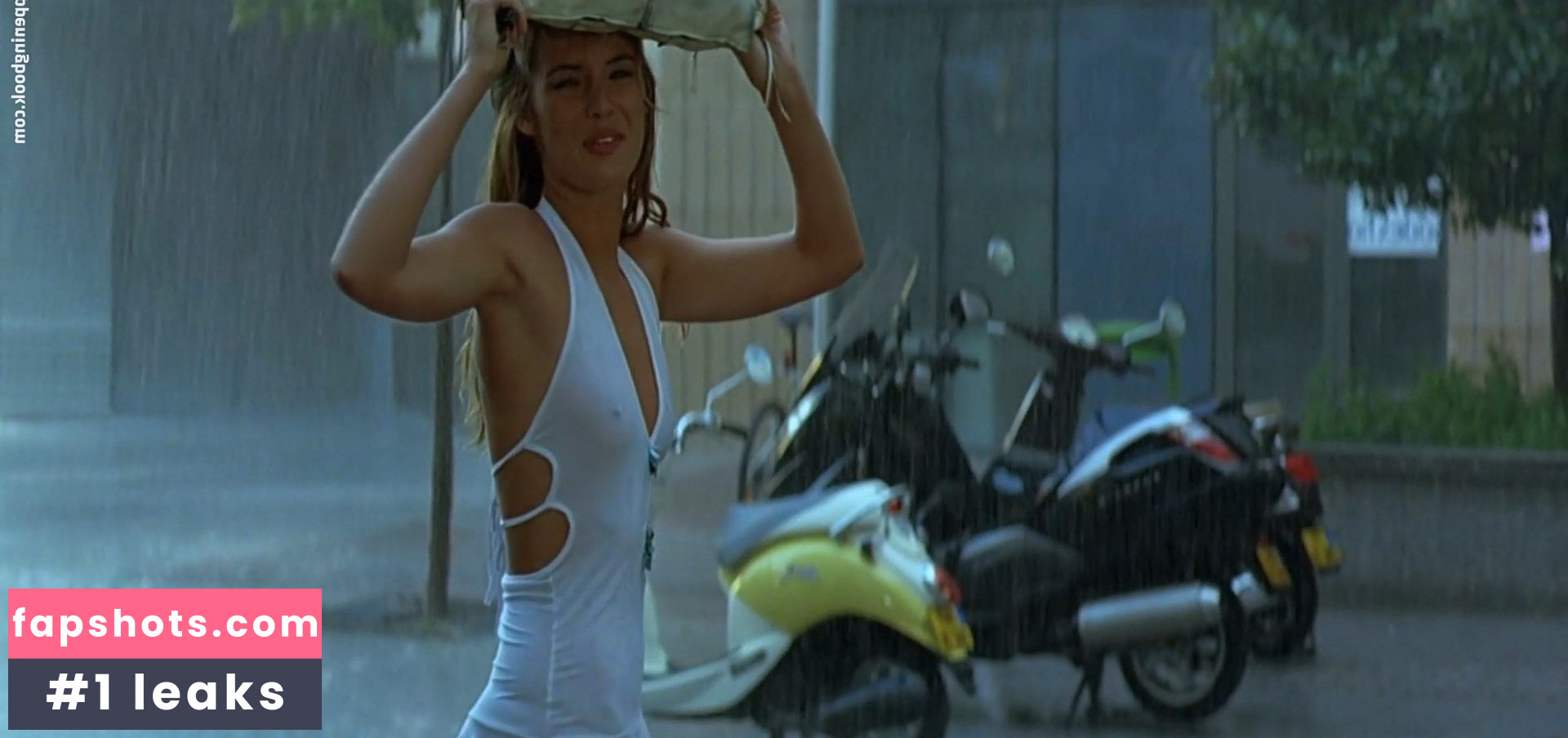 Louise Bourgoin gallery photo #37