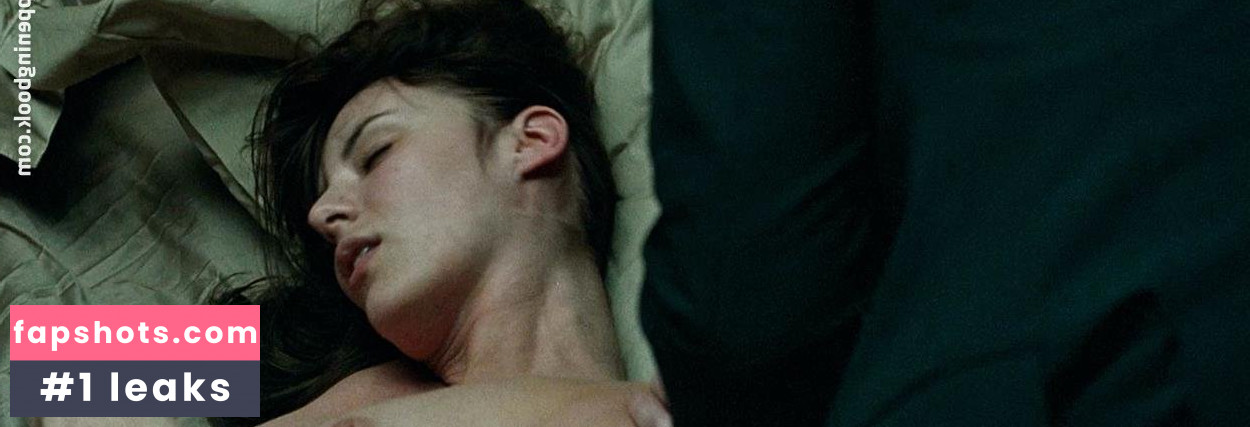 Louise Bourgoin gallery photo #67