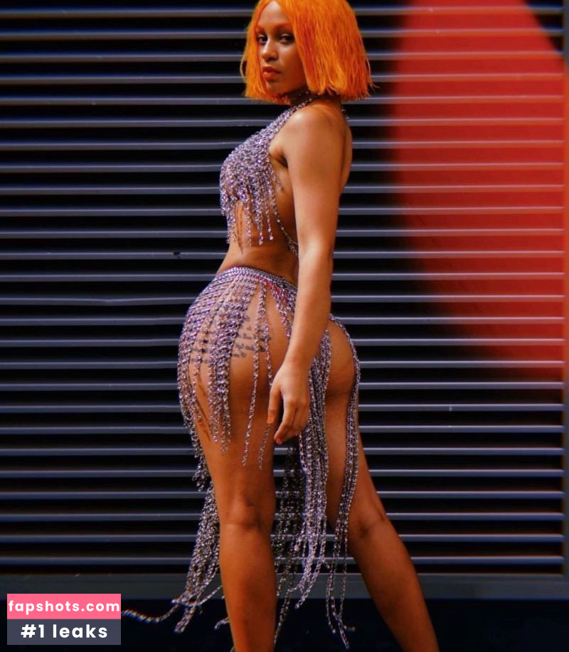 Louise Chantal gallery photo #5