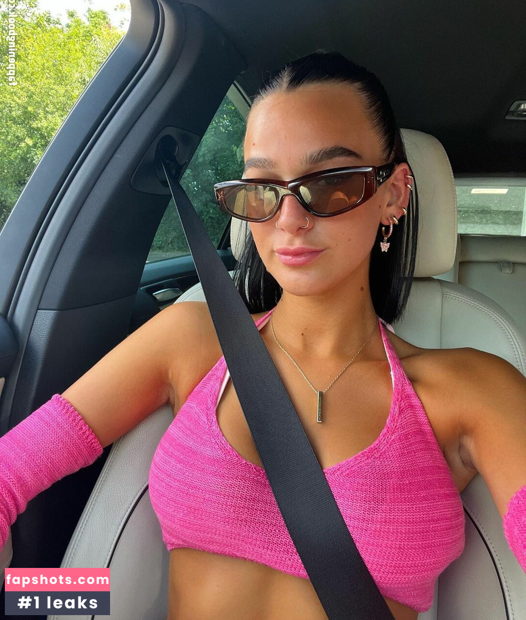 Louise Reid gallery photo #15